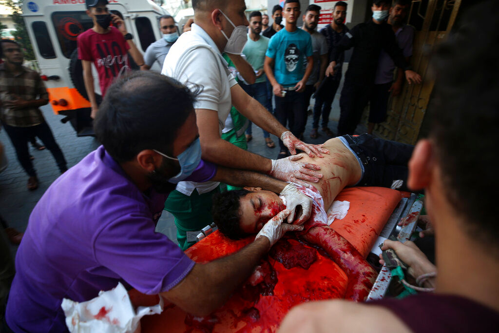 Israel bombs Gaza after Palestinians protest at border