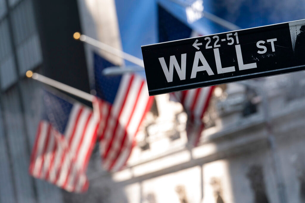 Stocks wobble on Wall Street following a dismal January