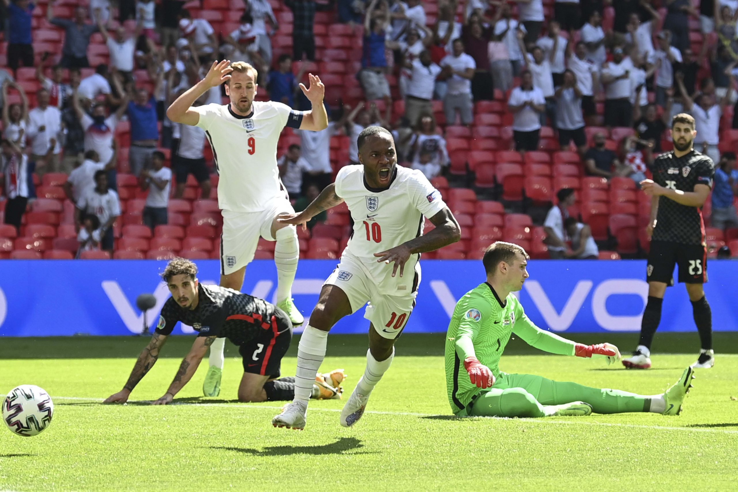 England shutting out Euro 2020 ‘noise’, says Raheem Sterling