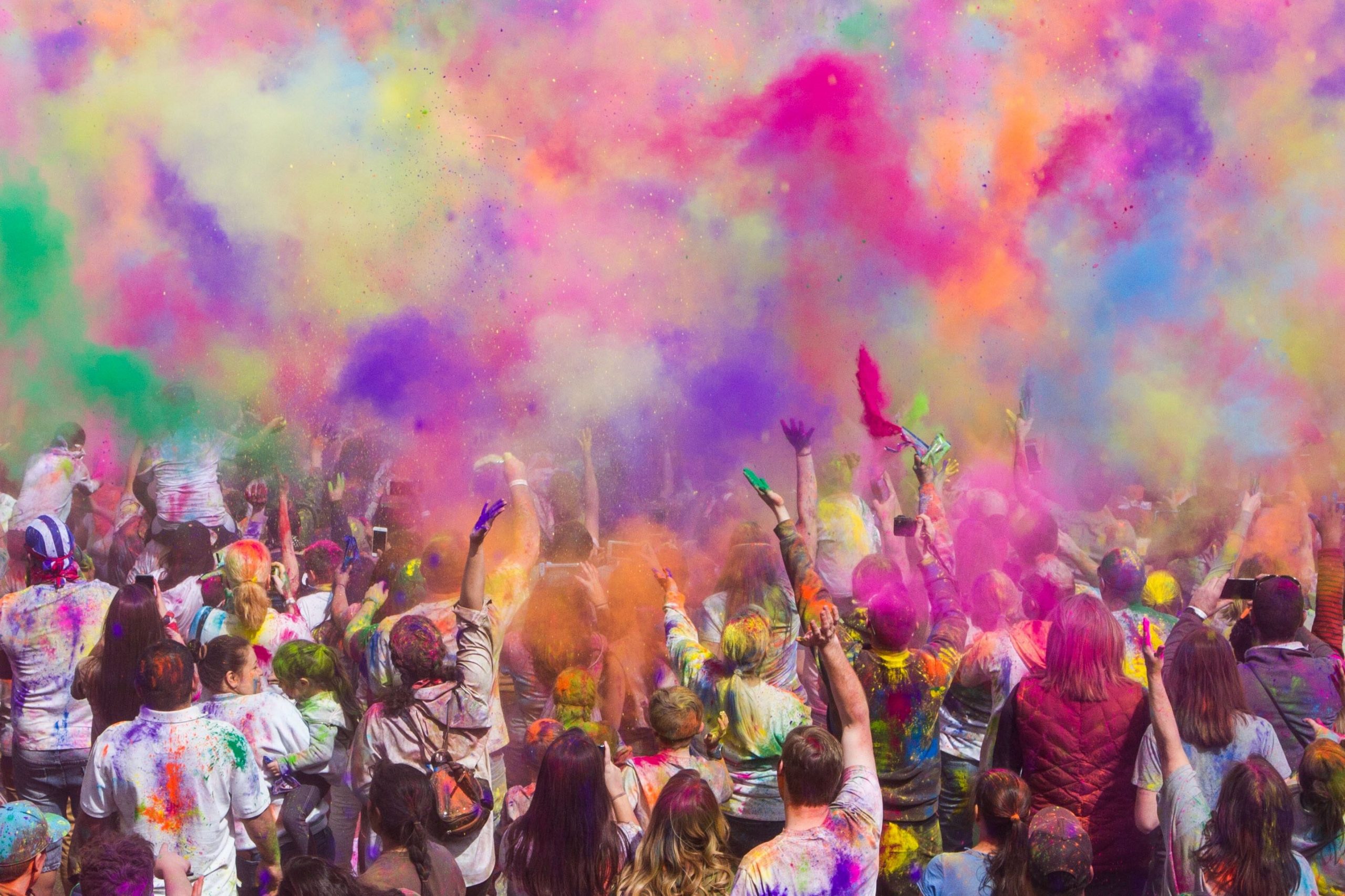 Holi 2022: Tips to protect your eyes from colour