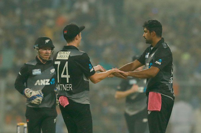 Watch: Ish Sodhi one hand stunner ends Rohit Sharmas innings