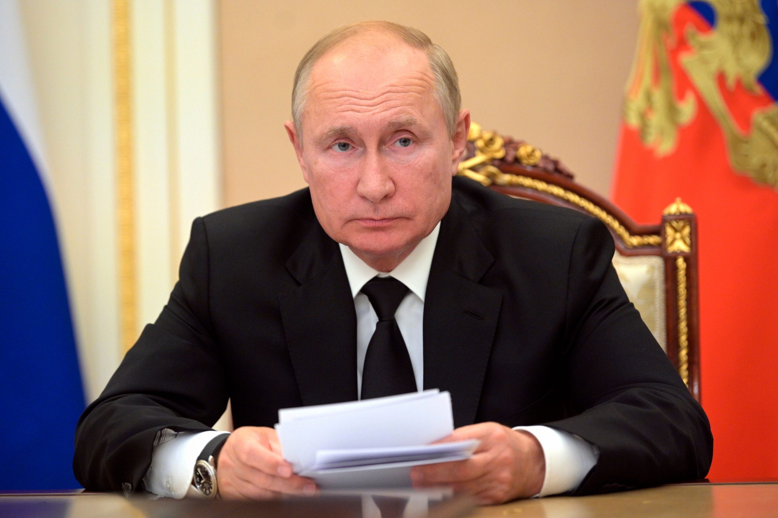 Vladimir Putin to self-isolate as inner circle members contract COVID-19