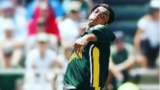 Shoaib Akhtar regrets purposely bowling a beamer to MS Dhoni