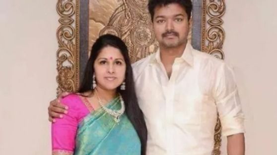 From%20fan%20to%20wife%2C%20the%20love%20story%20of%20Thalapathy%20Vijay%20and%20Sangeetha