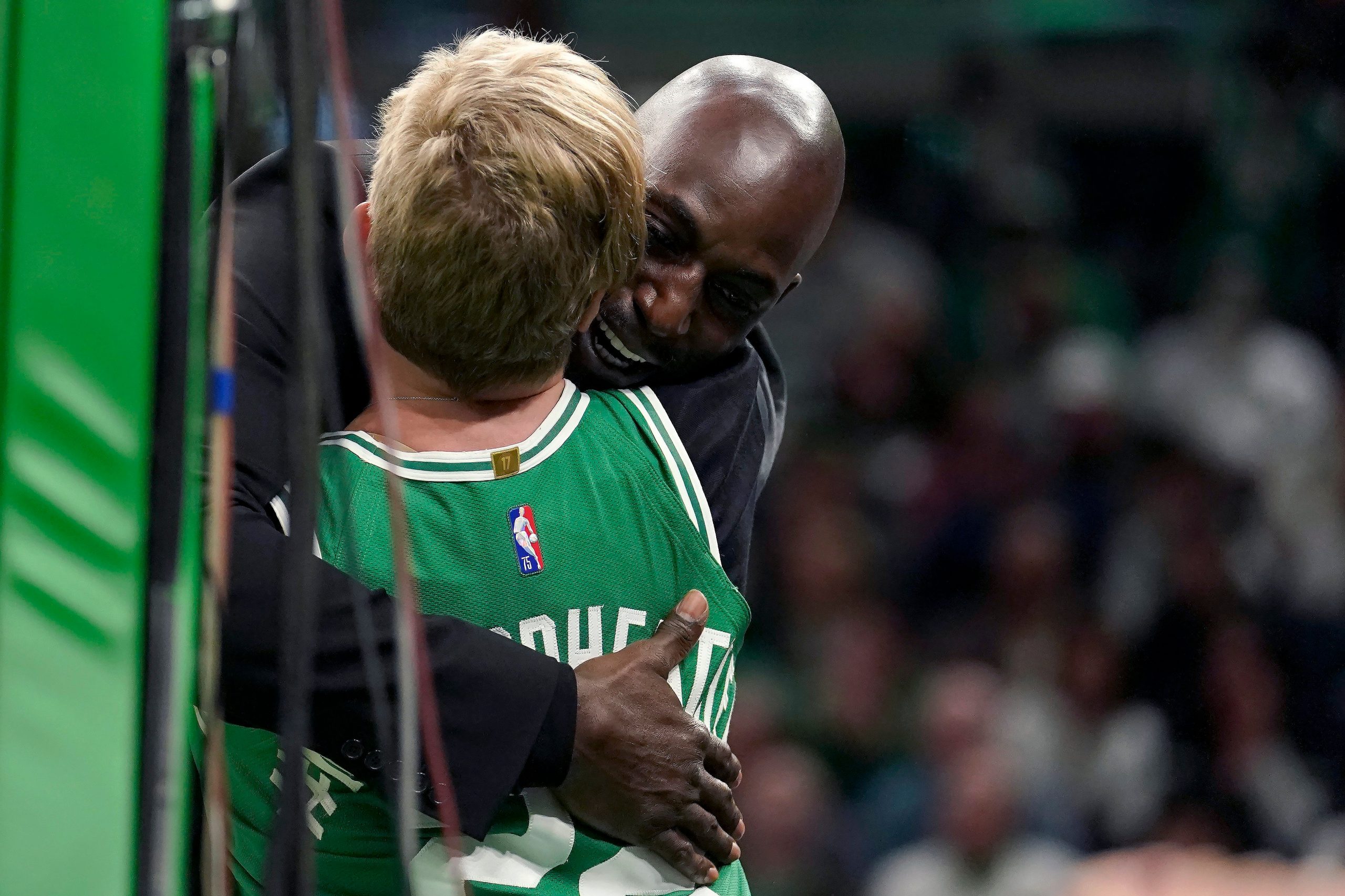 Boston Celtics retire Kevin Garnett’s No. 5