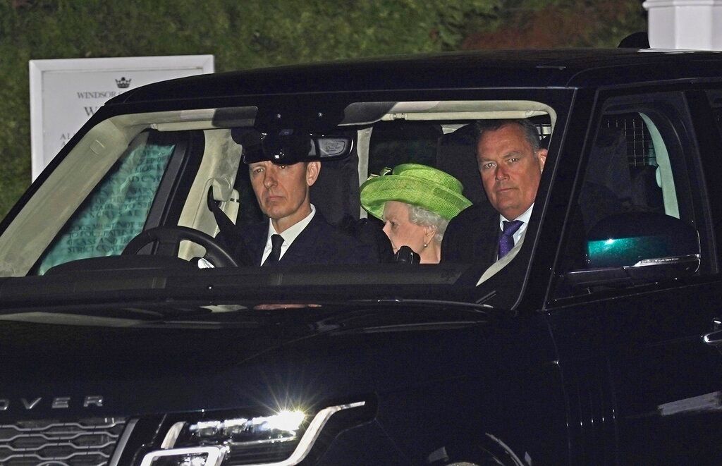 Queen Elizabeth II attends christening of 2 great-grandsons