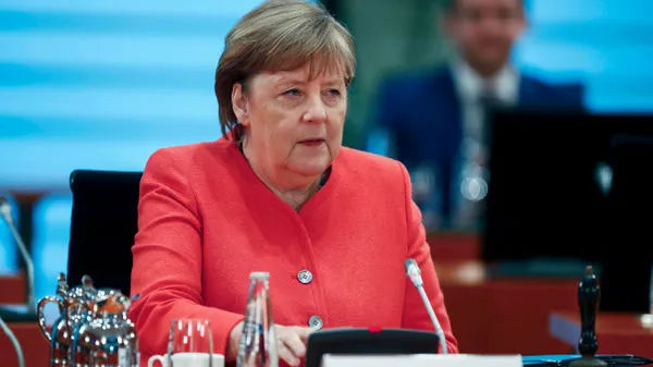 Angela Merkel, 1st leader to get mixed COVID vaccine doses