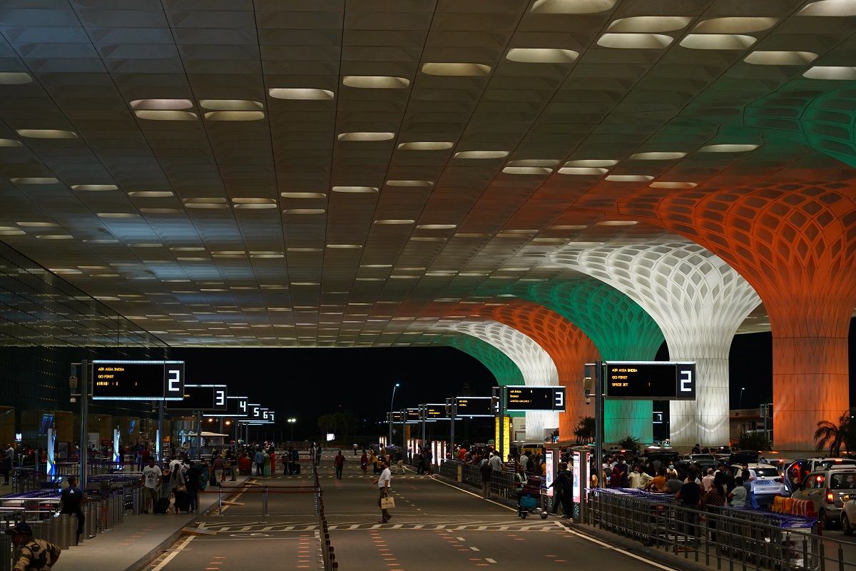 Mandatory COVID test for international passengers at Mumbai airport