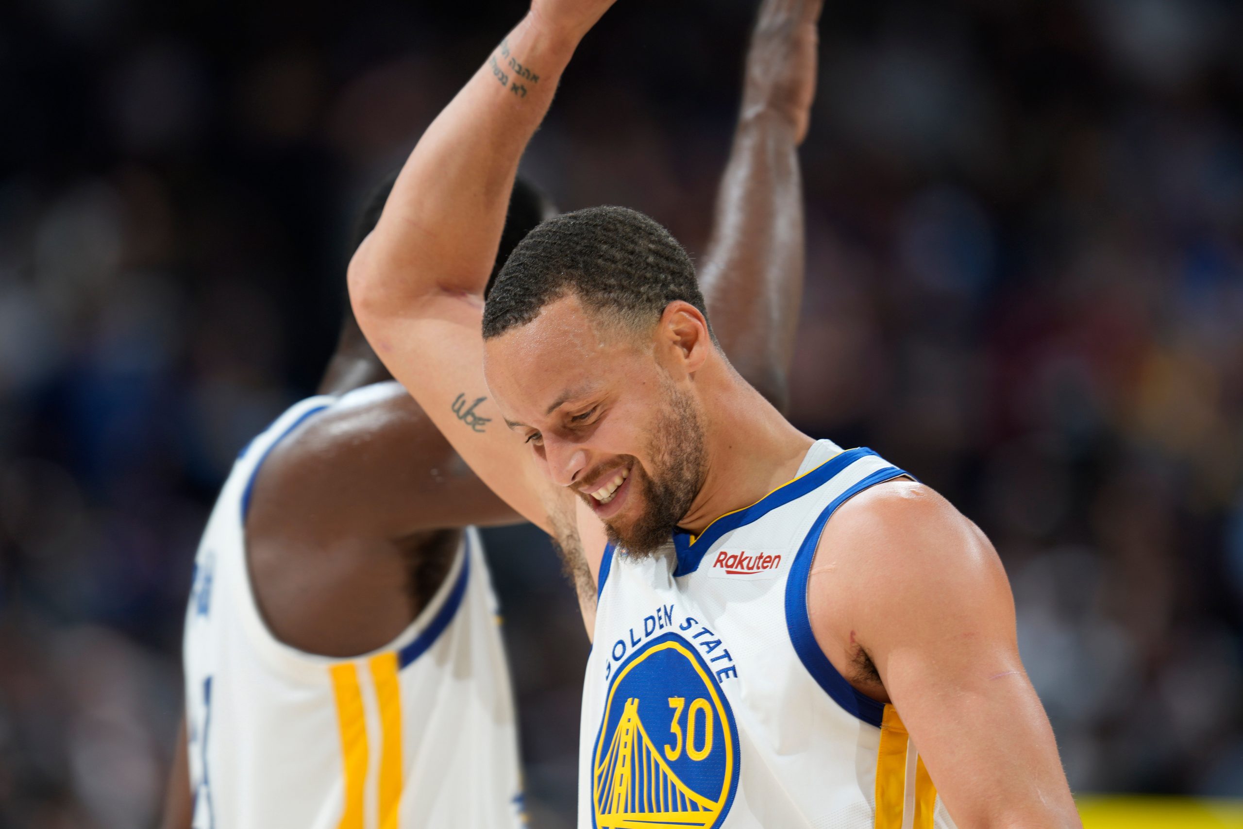 NBA: Stephen Curry, Klay Thompson lead Golden State Warriors past Nuggets, 118-113