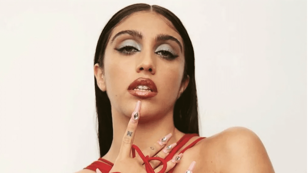 Lourdes Leon claims mother Madonna is ‘control freak,’ but looks to her for advice