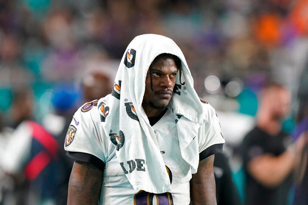 Pay Lamar Jackson: Fans troll Baltimore Ravens as quarterback misses Cincinnati Bengals playoff game at Paycor