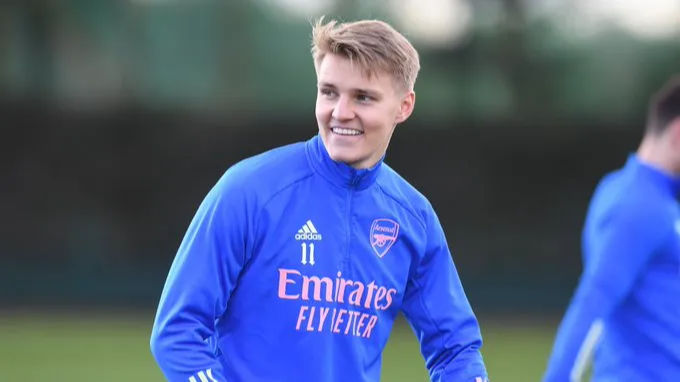 Arsenal agree deal to re-sign Real Madrid midfielder Martin Odegaard