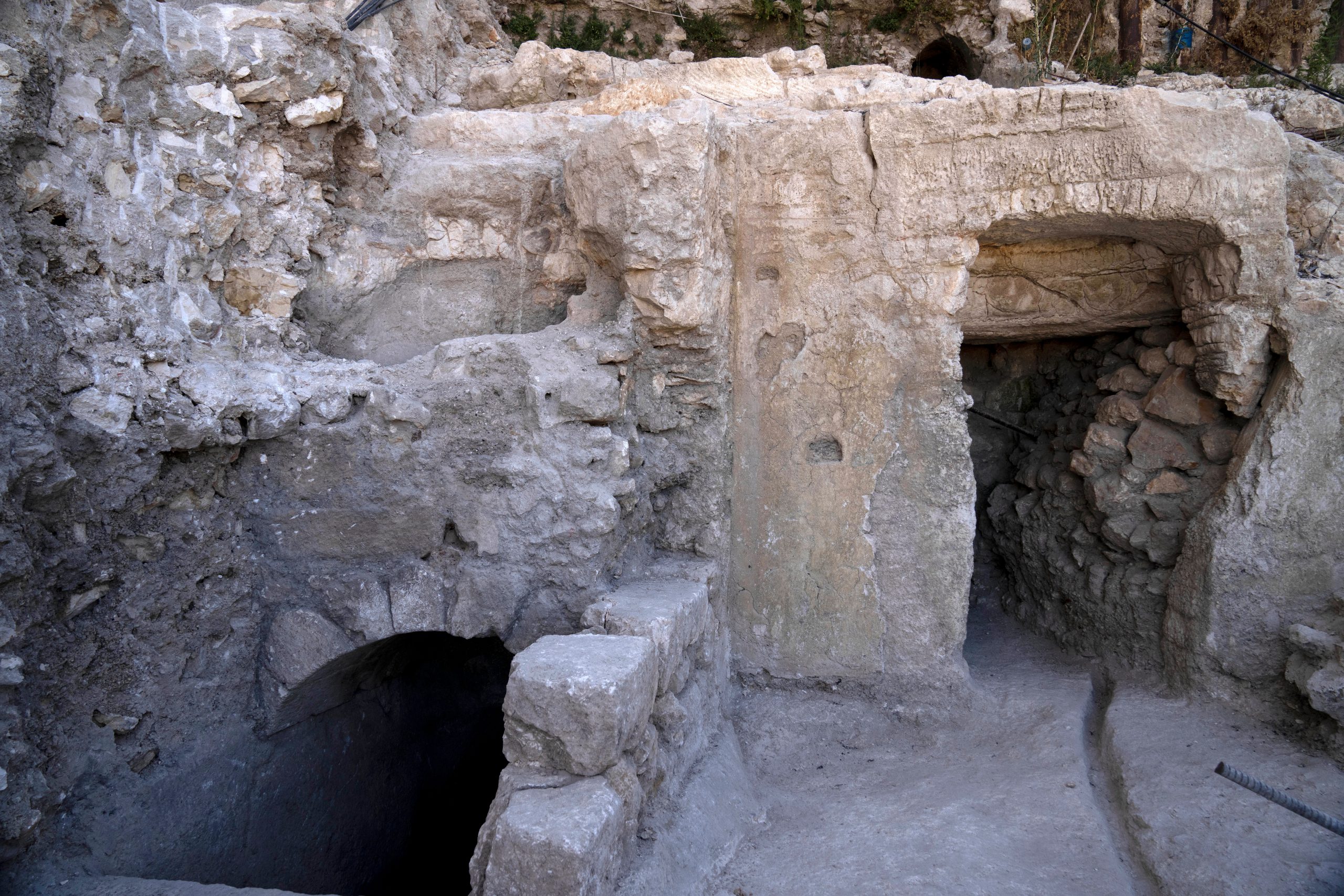 In Old Jerusalem, an elevator project unearths first-century villa