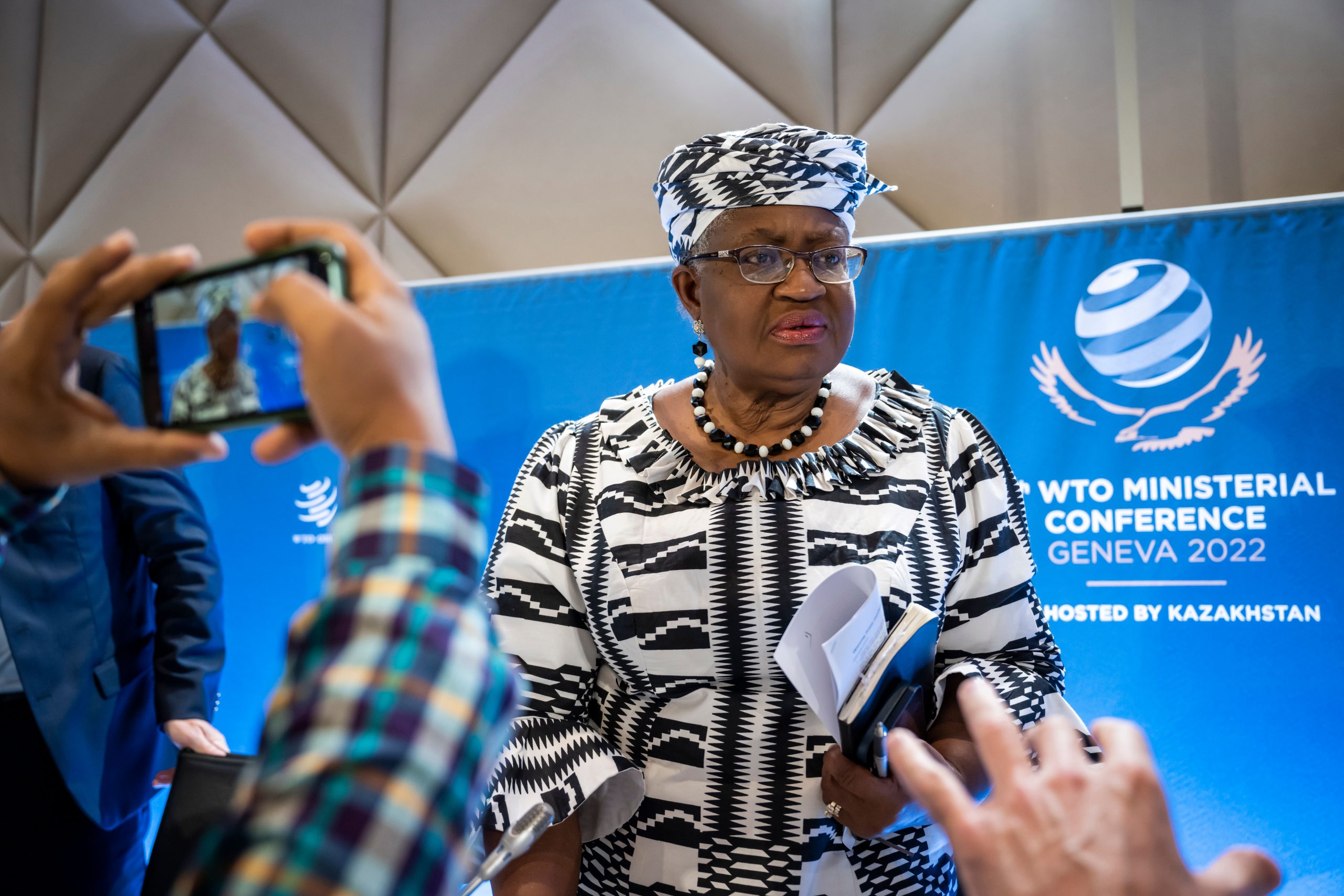 In a bid to seal elusive deals, officials to extend WTO ministerial conference