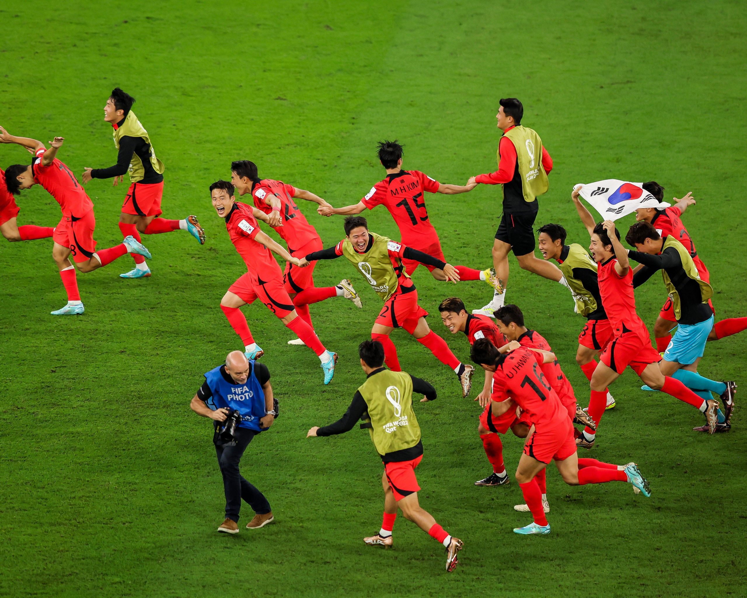 Watch: Moment South Korea found out they’re through to the last 16 of FIFA World Cup 2022