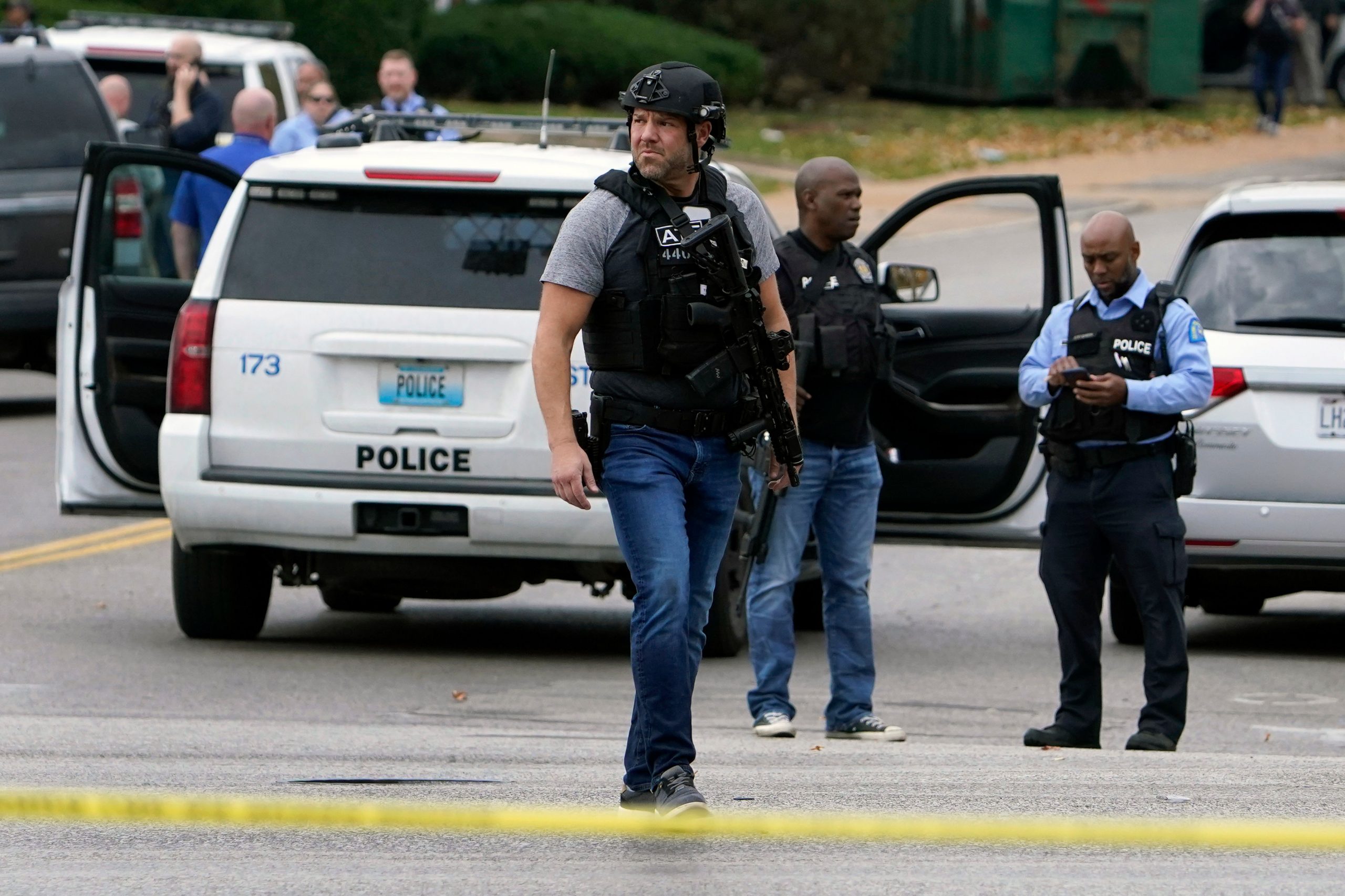 St Louis shooting: White House press secretary calls for additional action in US gun legislation
