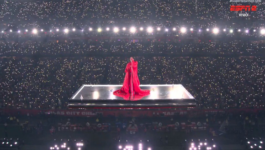 How much did Rihanna make for Super Bowl 2023 half-time performance?