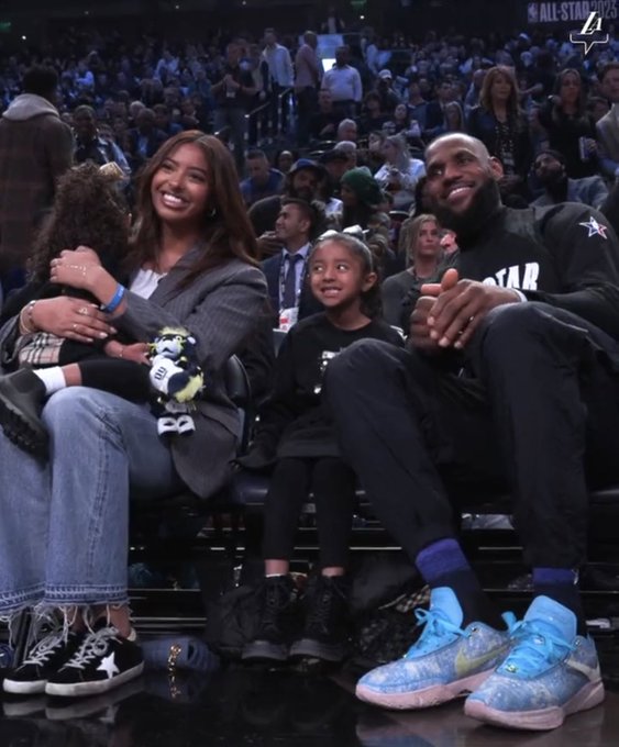 LeBron James greets Kobe Bryant’s daughters Natalia, Bianka and Capri at 2023 NBA All-Star Game: Watch