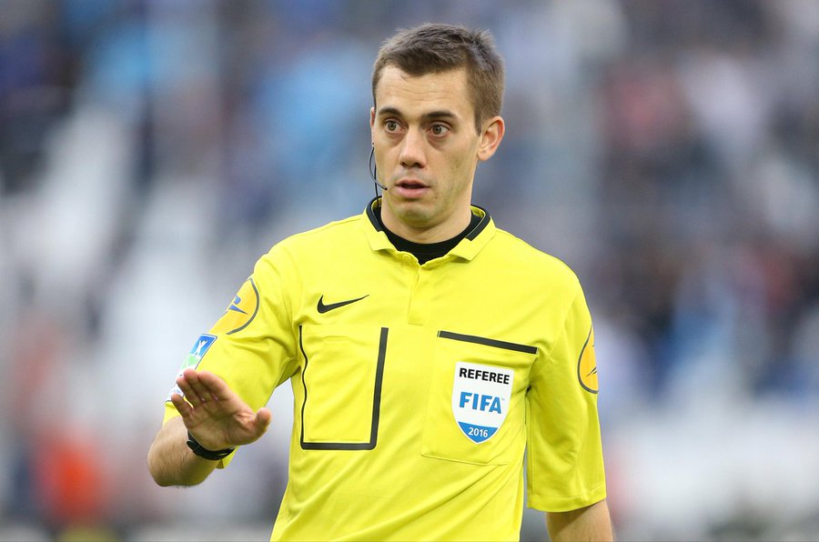 Referee Clement Turpin trolled for allegedly favoring Barcelona in Europa League tie vs Manchester United at Old Trafford