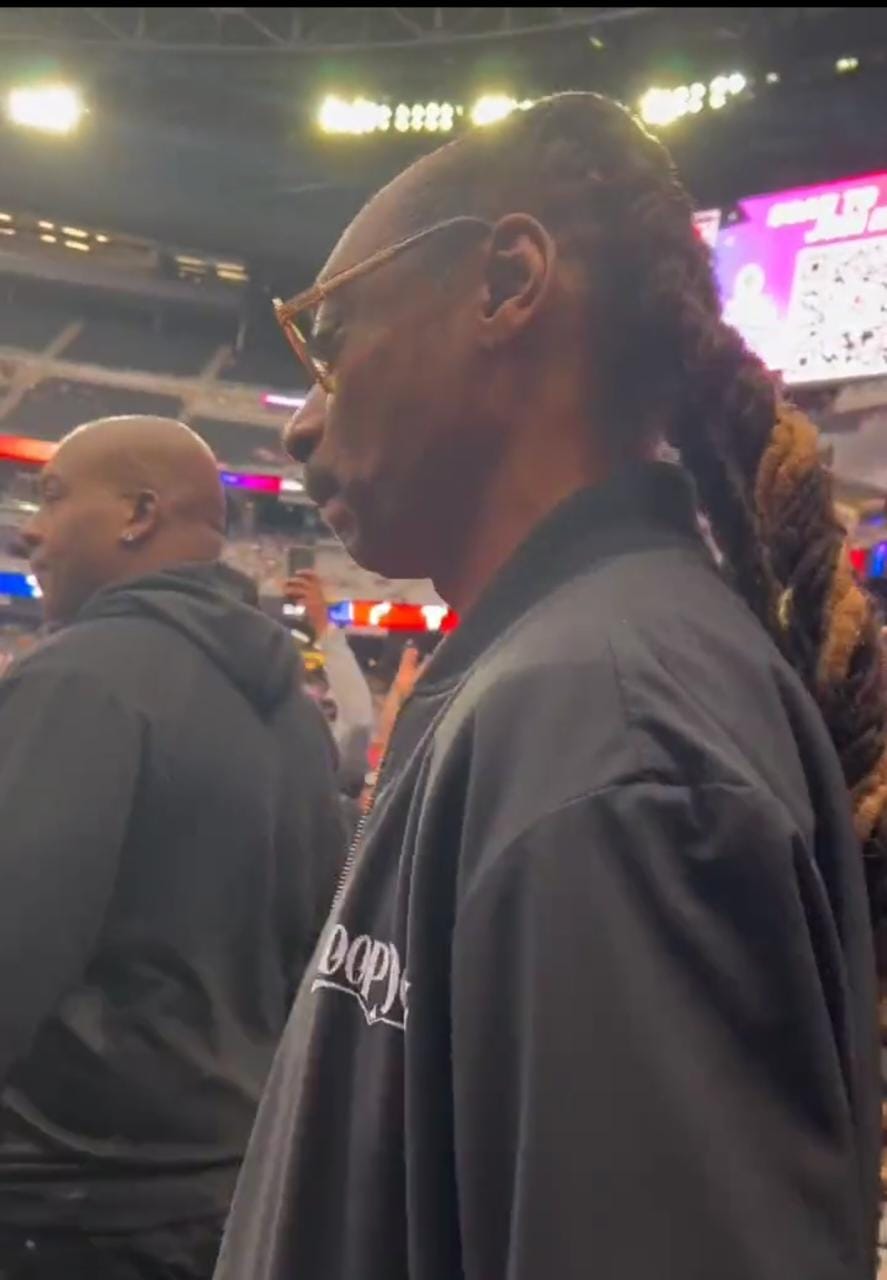 Rapper Snoop Dogg arrives at NFL 2023 AFCNFC Pro Bowl game at