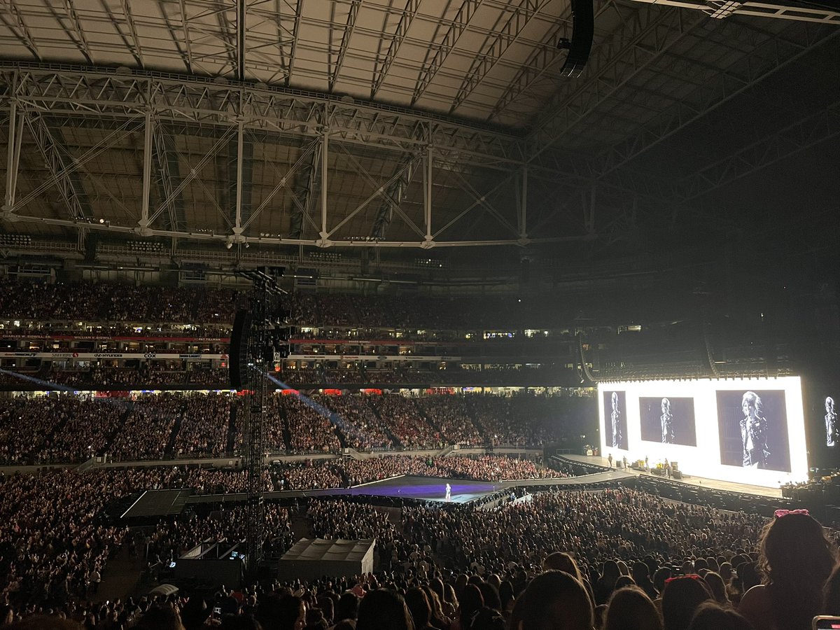 Paramore full setlist: Rock band sets Eras tour opening night for Taylor Swift at State Farm Stadium, Glendale, sings Decode