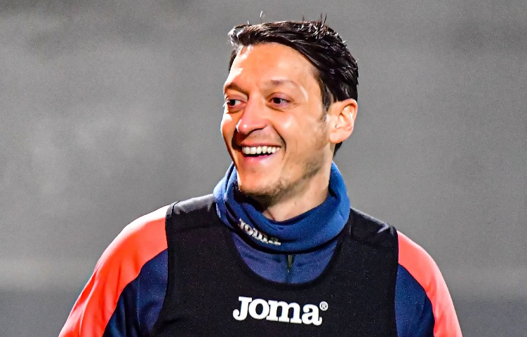 Mesut Ozil retired: Net worth, salary, age, wife Amine Gulse, career, family and more
