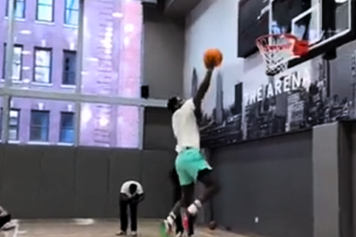 Is Stefon Diggs the best hooper in NFL? WR’s basketball video at Summit NYC gym goes viral