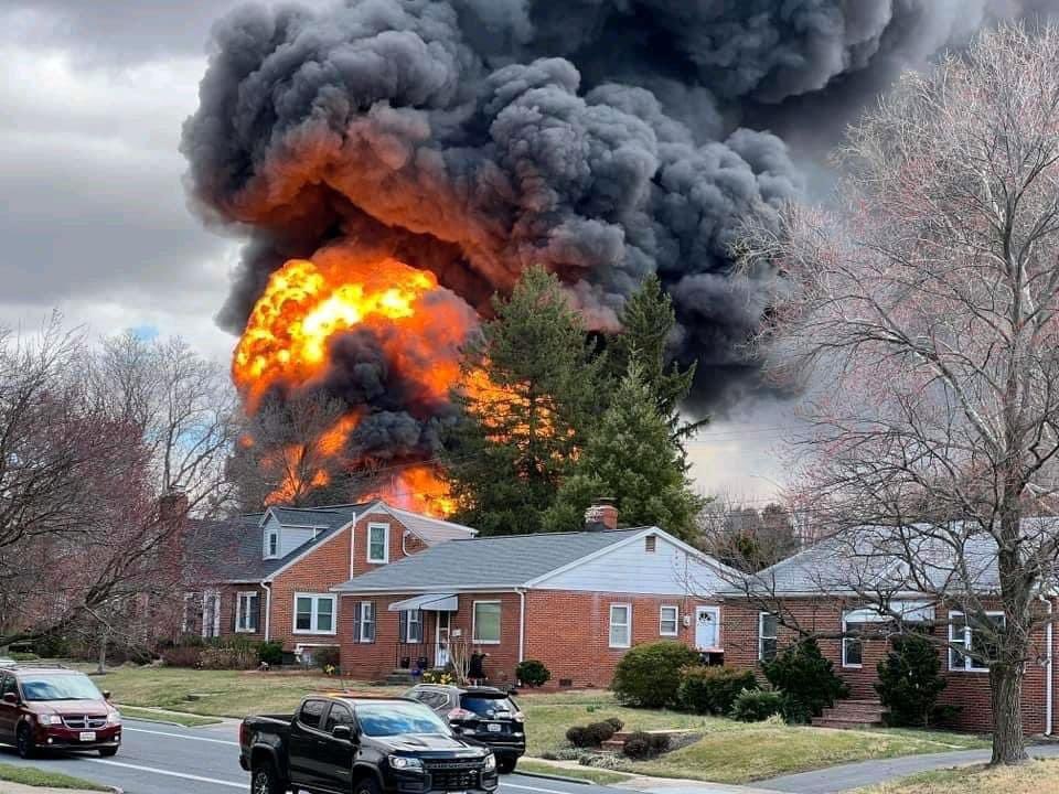 Gas tanker explosion in Frederic, US Route 15, Maryland: Driver dead, no other injuries reported