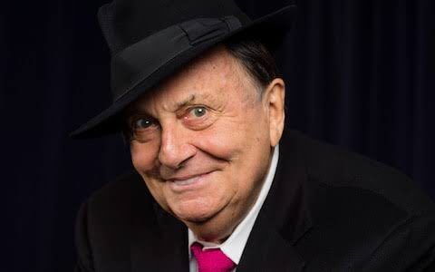 Who were Barry Humphries’ parents, Eric Humphries and Louisa Agnes?