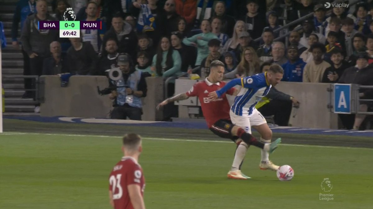 Antony gets in fight with Lewis Dunk after hard foul on Mac Allister in Manchester United vs Brighton game: Watch