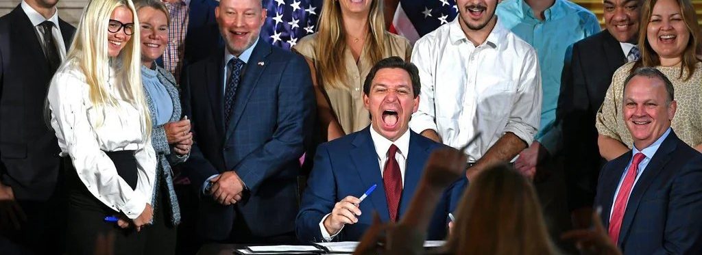 Ron DeSantis laughing video from Iowa goes viral after photos: ‘Is he having a seizure?’ ask social media users