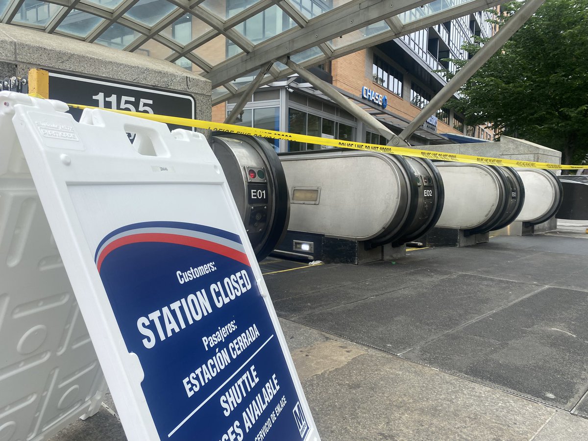 Who is Navy Yard Metro Station, Washington DC shooting suspect? Man kills one on Green Line train
