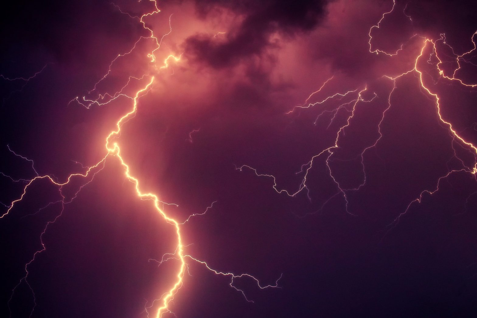29 million under Thunderstorm Watch during July 4th weekend | Watch Video