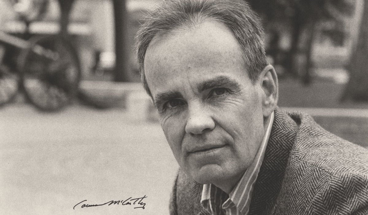 What did Cormac McCarthy win Pulitzer Prize for?