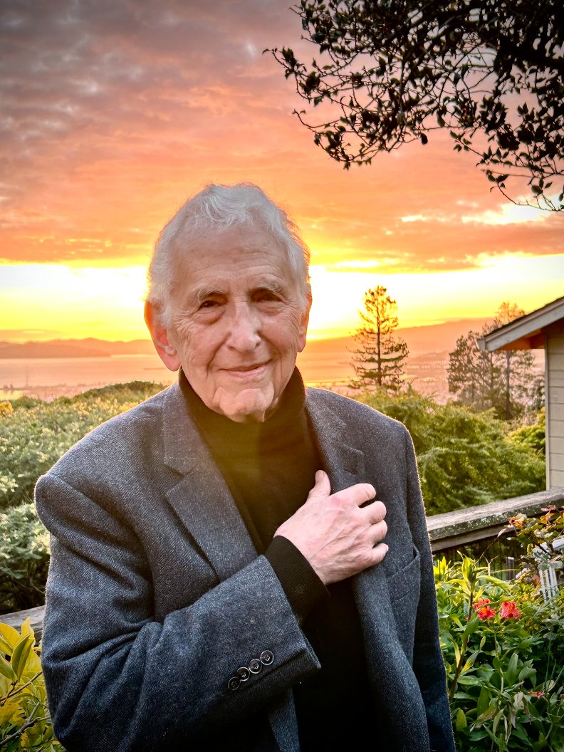 Who was Daniel Ellsberg, Cause of death, net worth, age, relationship, career, family and more