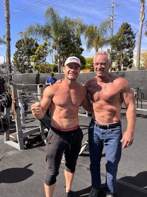Robert F Kennedy Jr’s shirtless image goes viral as supporters praise him for being in shape
