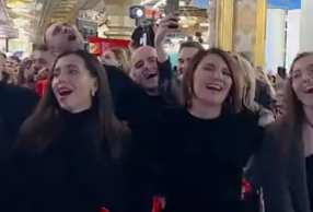 Teens sing I Am Russian as Shaman’s song tops the chart after Yevgeny Prigozhin’s Wagner group’s failed coup | Watch