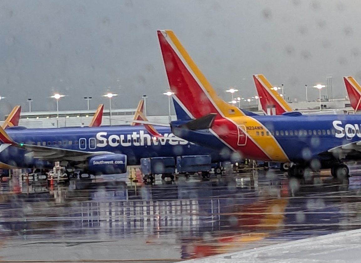 Over 300 flights canceled at Chicago’s O’Hare airport as tornado touches ground | Watch Video