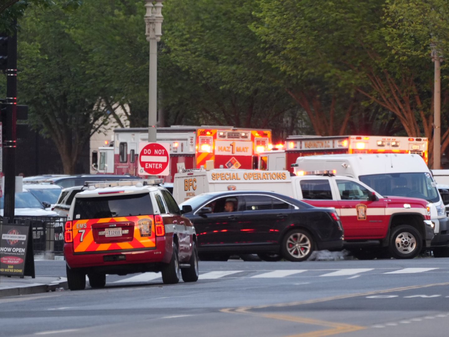 Hazmat incident at White House, secret service cordons area in Washington DC