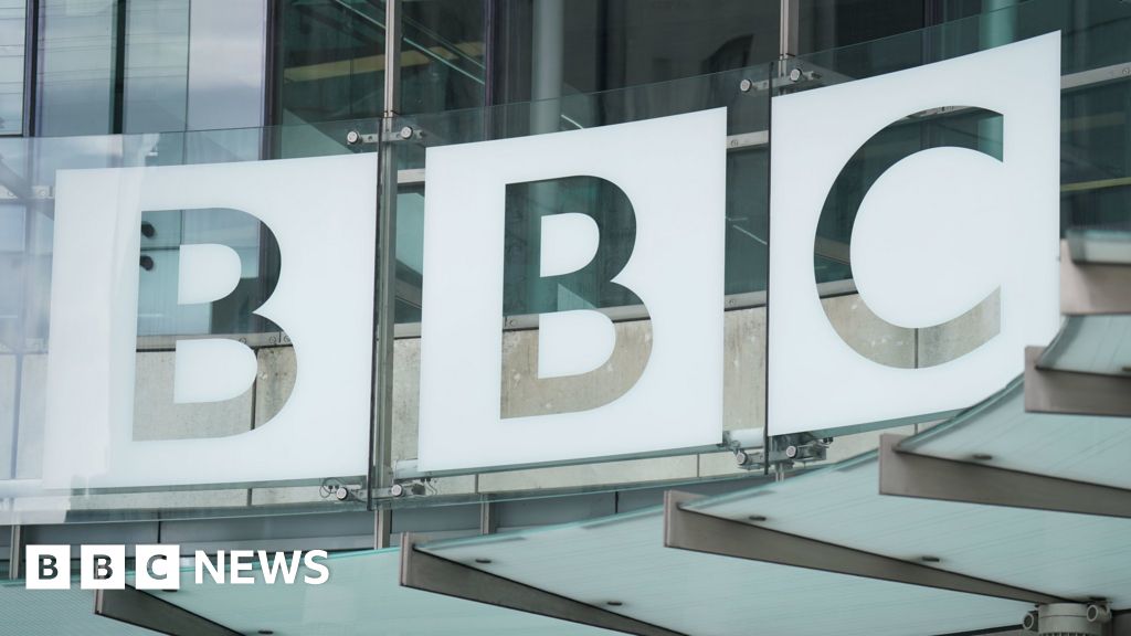 Scotland Yard say they are not investigating BBC presenter ‘who paid teen for explicit photos’