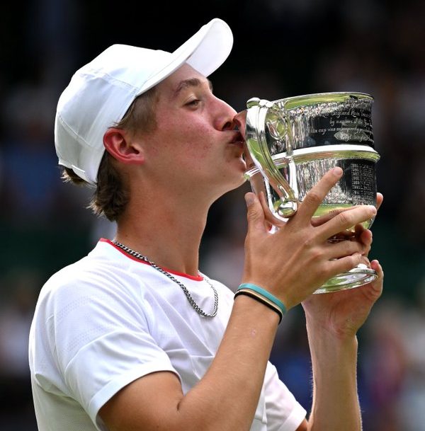 Who is Henry Searle? 17-year-old British Wimbledon boys’ champion since 1962 | Watch winning moment
