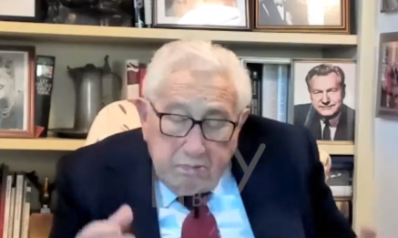Russian pranksters prank Henry Kissinger posing as Volodymyr Zelensky | Watch Video