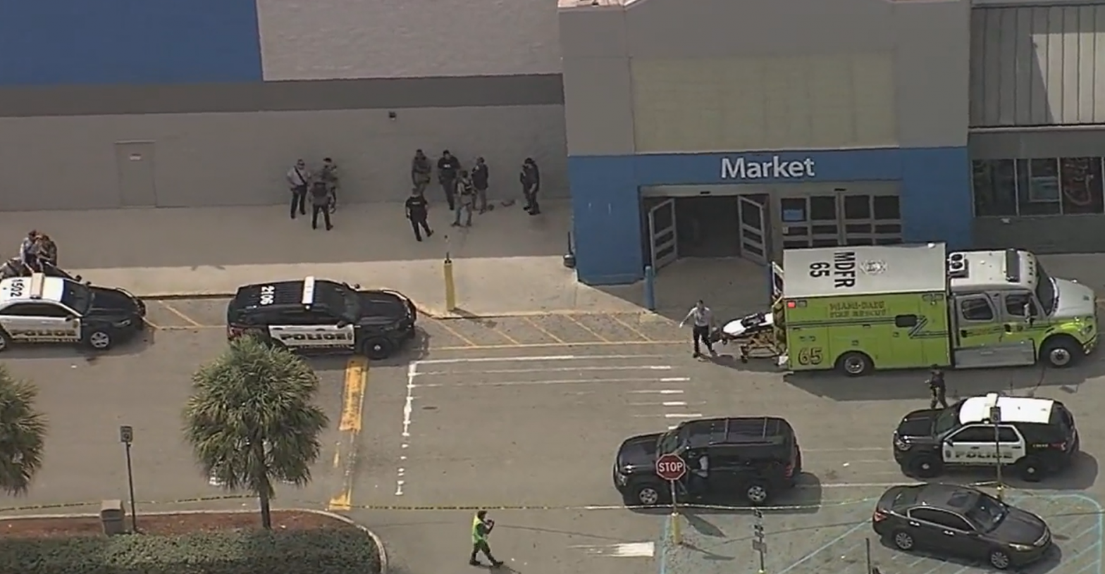 Florida shooting: Two people injured, 1 dead in attack inside Walmart as police reach the scene | Watch video