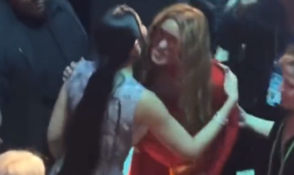 Shakira spotted hugging Kenia Os at Premios Juventud | Watch Video