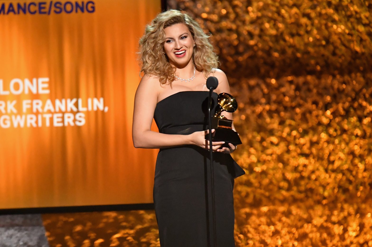 Who is Tori Kelly? Age, net worth, parents Allwyn and Laura, health