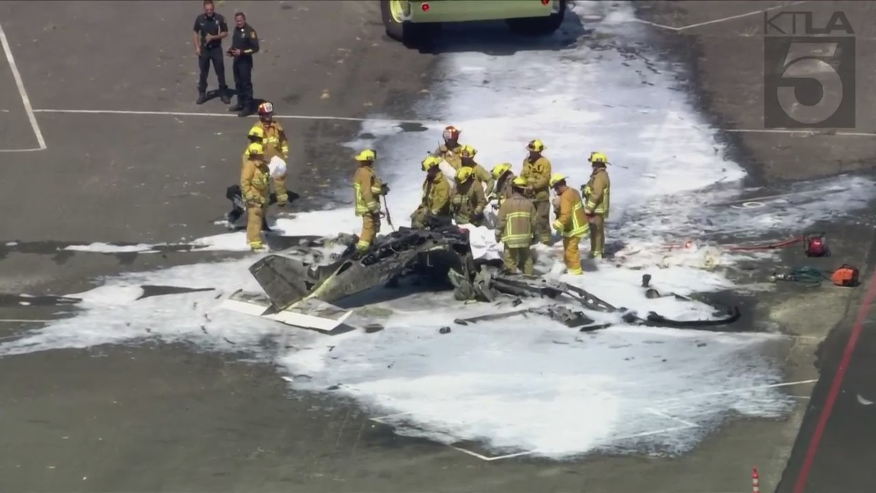 Two dead as small plane crashes at Van Nuys Airport, Los Angeles | Watch video