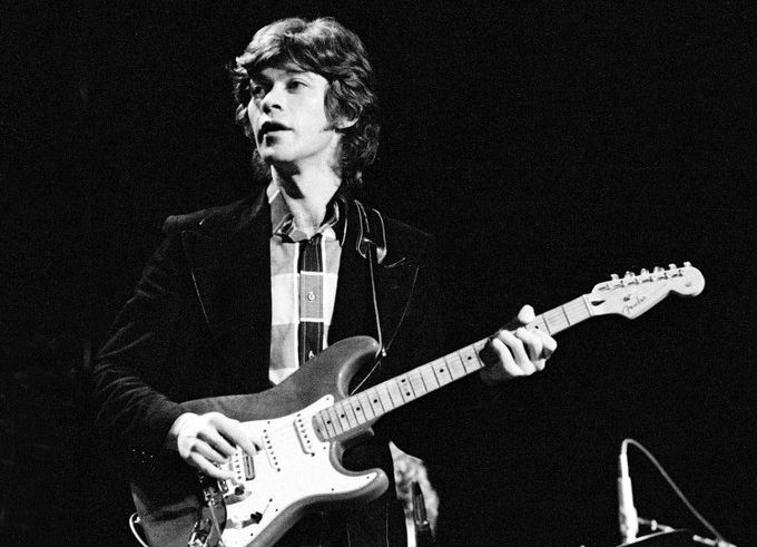 Who was Robbie Robertson? Cause of death, age, partner Janet Zuccarini ...