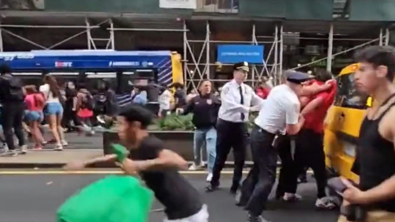 Video of NYPD officer smashing Kai Cenat fan’s face into cab’s rear windshield causes outrage