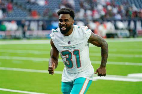 Raheem Mostert’s second touchdown boosts Dolphins with 25 first-half points against Broncos: Watch Video