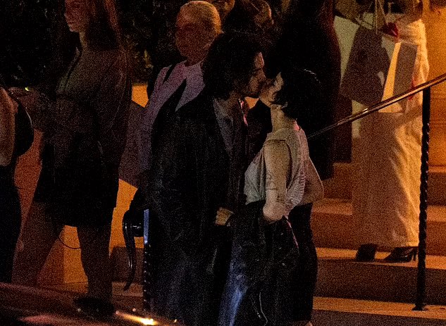 Are Halsey and Avan Jogia dating?